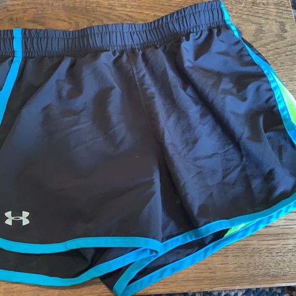Under Armour shorts - Picture 3 of 4